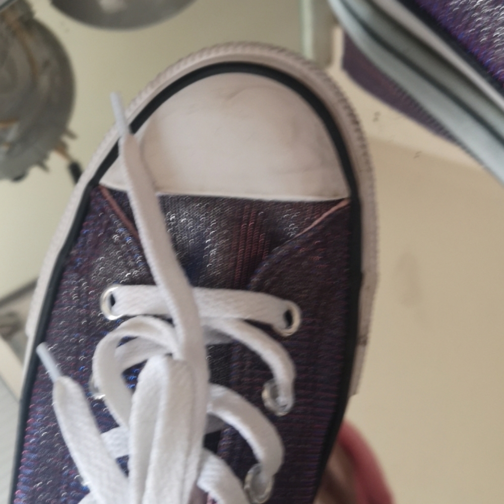 Converse - Picture 3 of 6